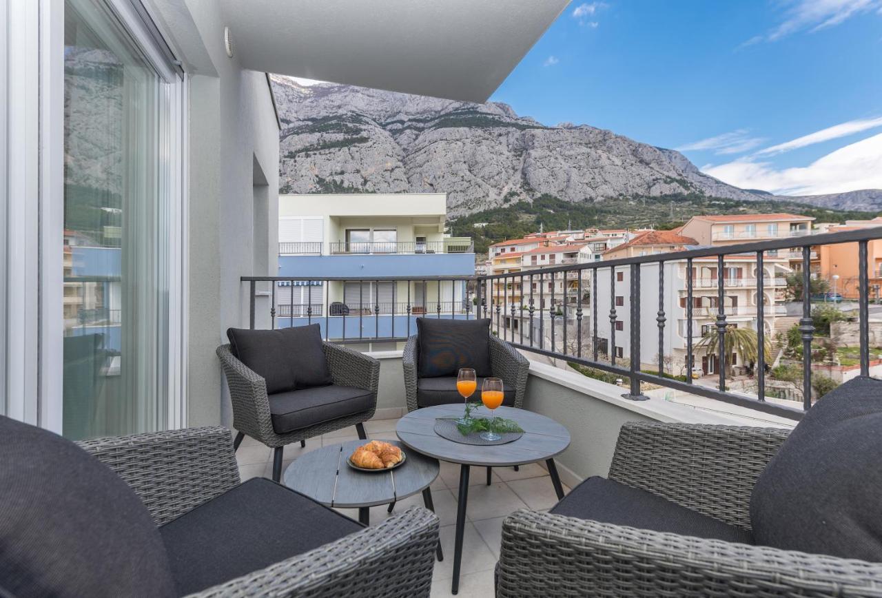 Nanna * Makarska